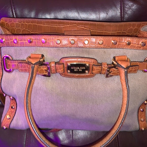 AuthenticMichael Kors Bag - Picture 3 of 8